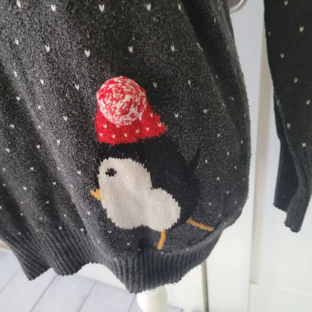 Wearing Your‎ Heart On Your Sleeve	Size	M Grey Heart Polka Dot Penguin Sweater